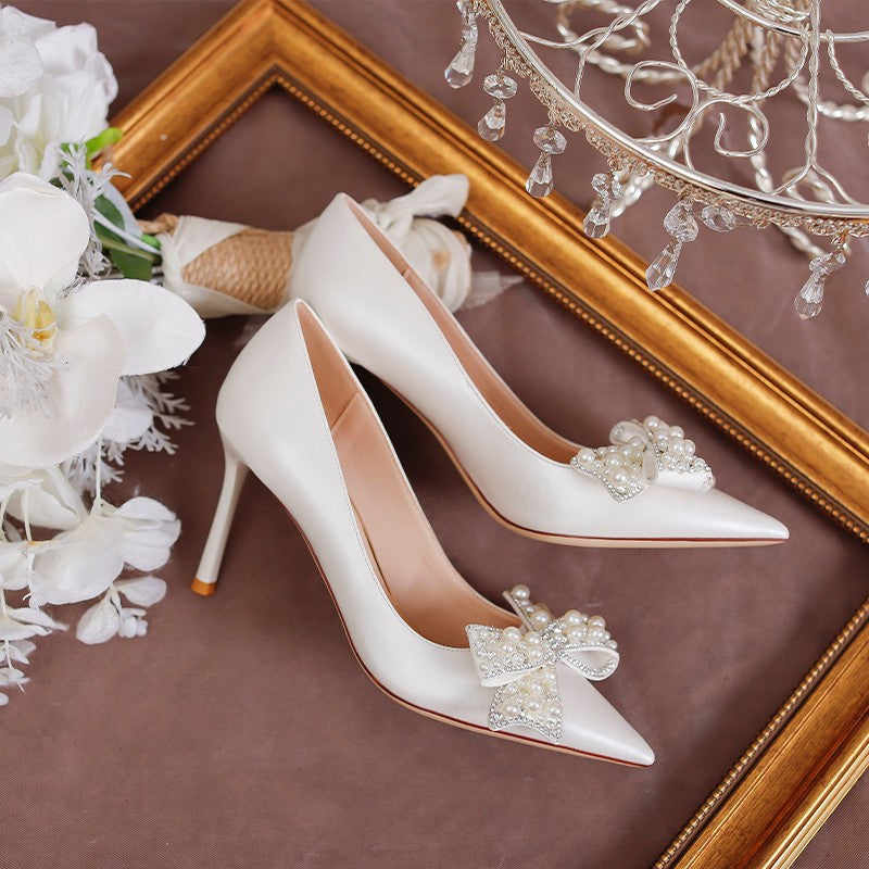 Damen Hochwertige Hochzeitspumps mit Perlenapplikation und raffiniertem Schleifendetail R&B