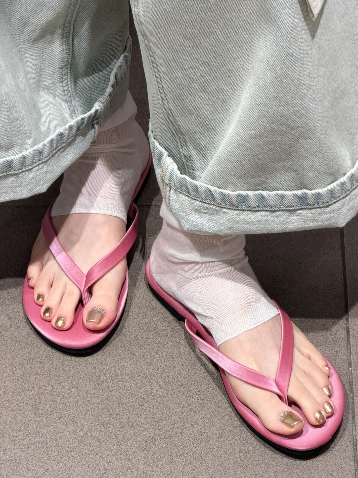 Damen Zehentrenner-Sandalen mit weichem Fußbett und rutschfester Sohle R&B