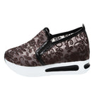 Damen Slip-On Sneakers mit romantischem Spitzen-Obermaterial