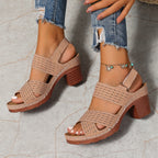 Damen Plateau-Sandaletten mit modischem Überkreuz-Riemendesign und traumhaftem Blumendetail R&B