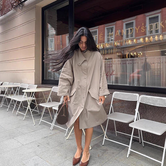 Damen Oversized Trenchcoat mit minimalistischen Knopfdetails R&B
