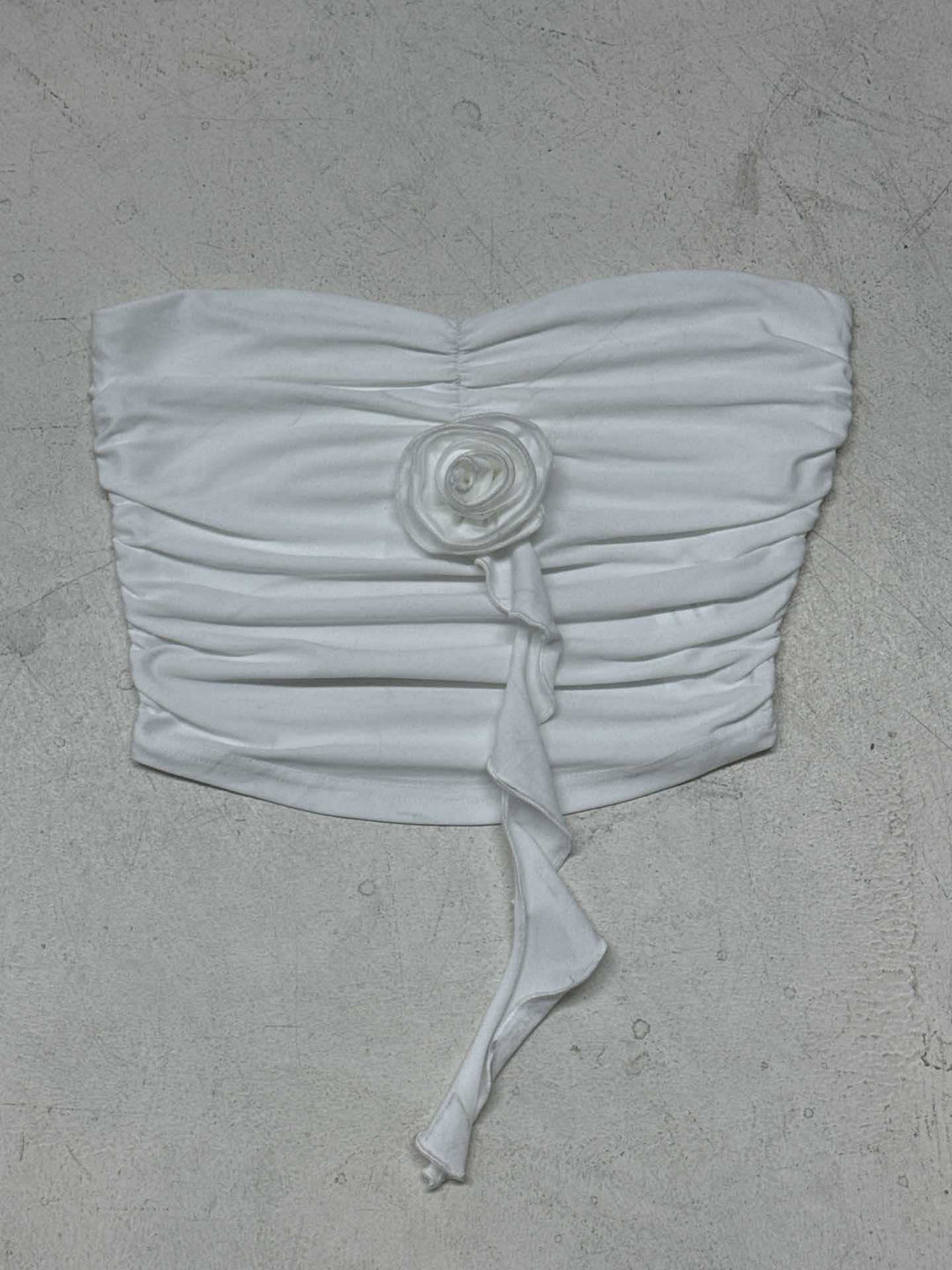 Damen Bustier-Oberteil mit raffiniertem Rüschendesign und eleganter Rosendekoration R&B
