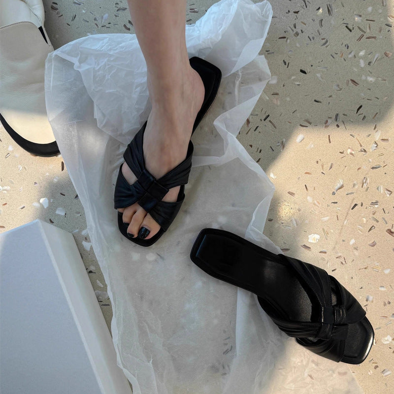Damen Elegante Riemensandalen mit modernen Faltendetails R&B