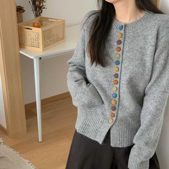 Damen Strickcardigan mit bunten Knopfdetails und angenehmer Passform R&B
