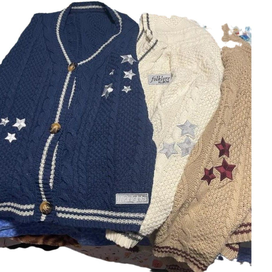 Damen Grobstrickjacke mit Sternen-Details und dekorativen Knöpfen R&B