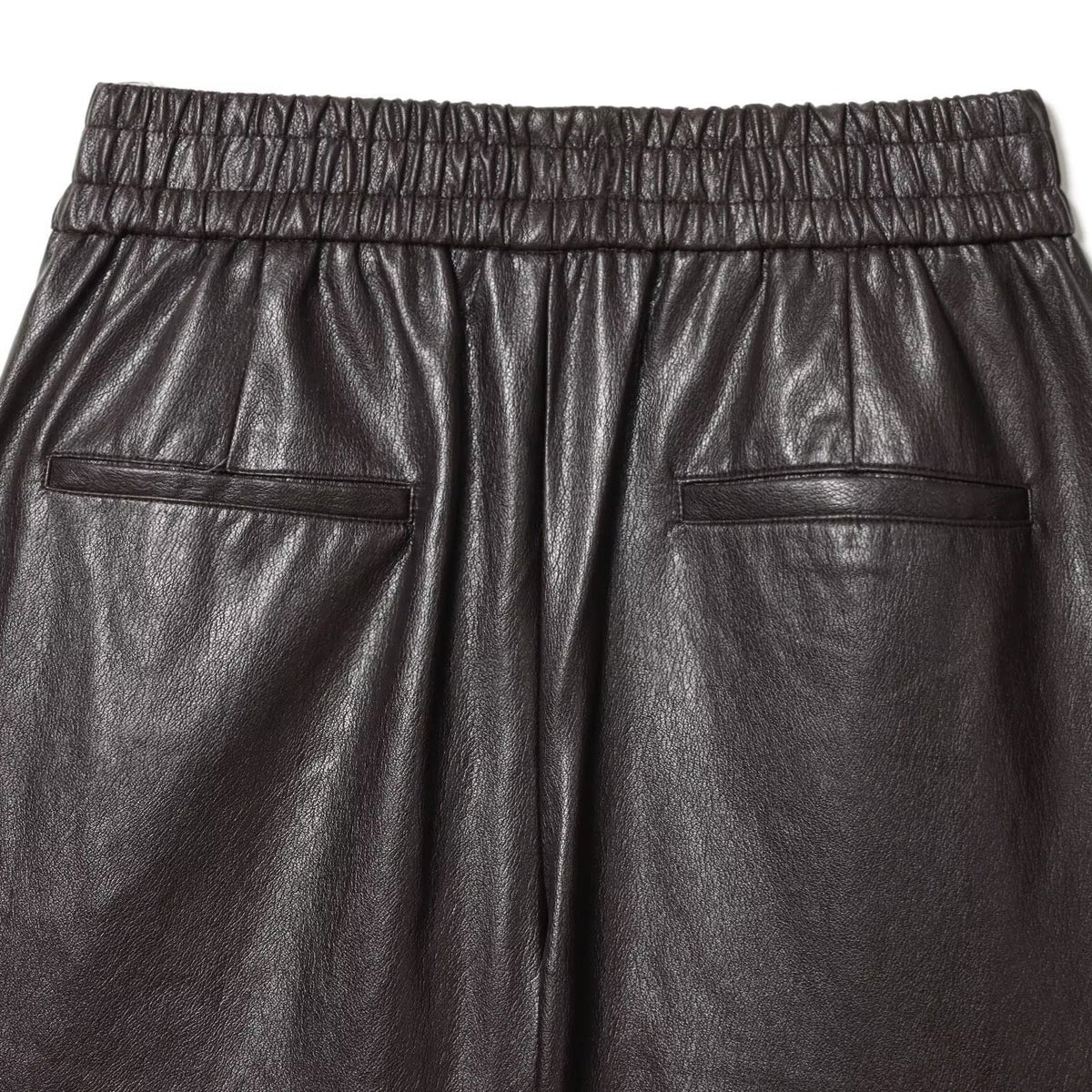 Damen Kunstleder Shorts mit elastischem Bund und modischen Details R&B