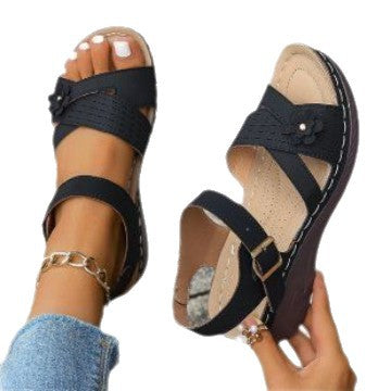 Damen Wedge-Sandalen mit floralem Riemchen-Design und komfortablem Fußbett R&B
