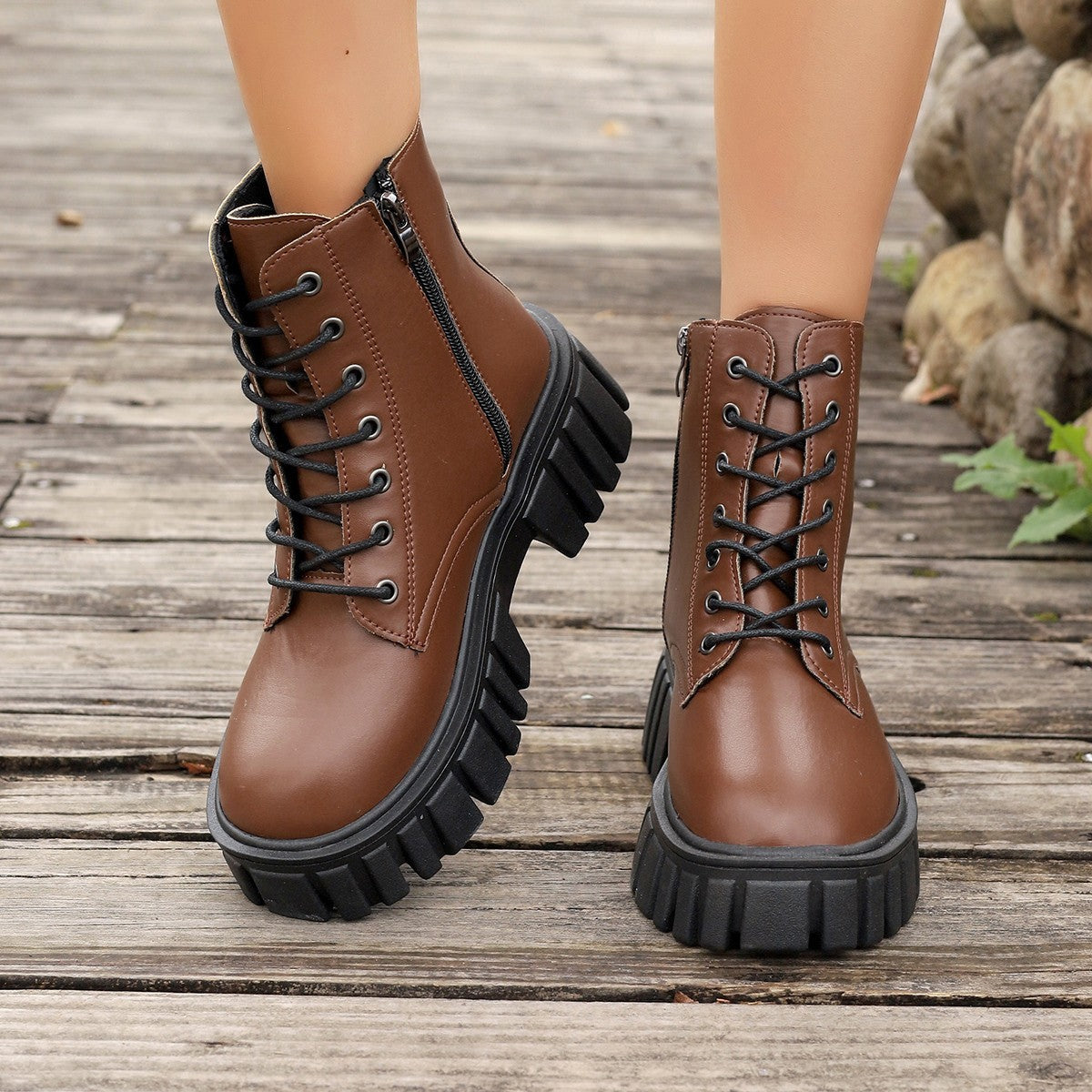 Damen Chunky Boots mit robustem Profil und praktischem Reißverschluss R&B