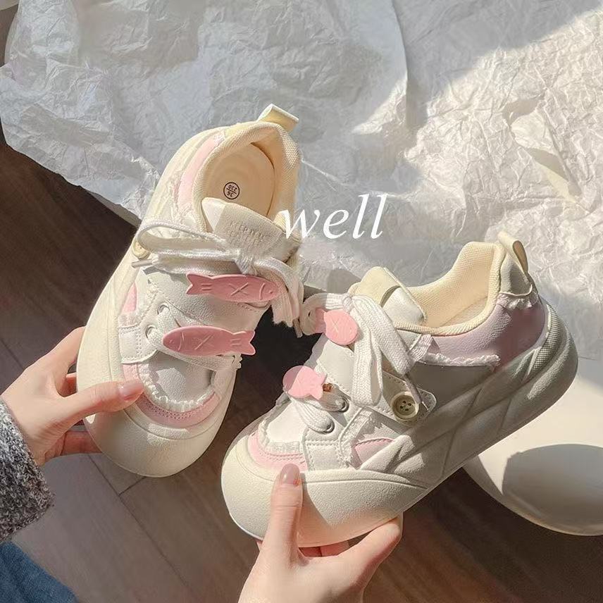 Damen Sportliche Sneaker mit verspielten Applikationen und ergonomischer Dämpfung R&B