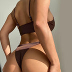 Damen Triangel-Bikini mit raffiniertem Halterdesign und elegantem Goldverschluss R&B