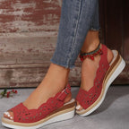 Damen Wedge-Sandalen mit elegantem Lochmuster und komfortabler Fußbettung R&B
