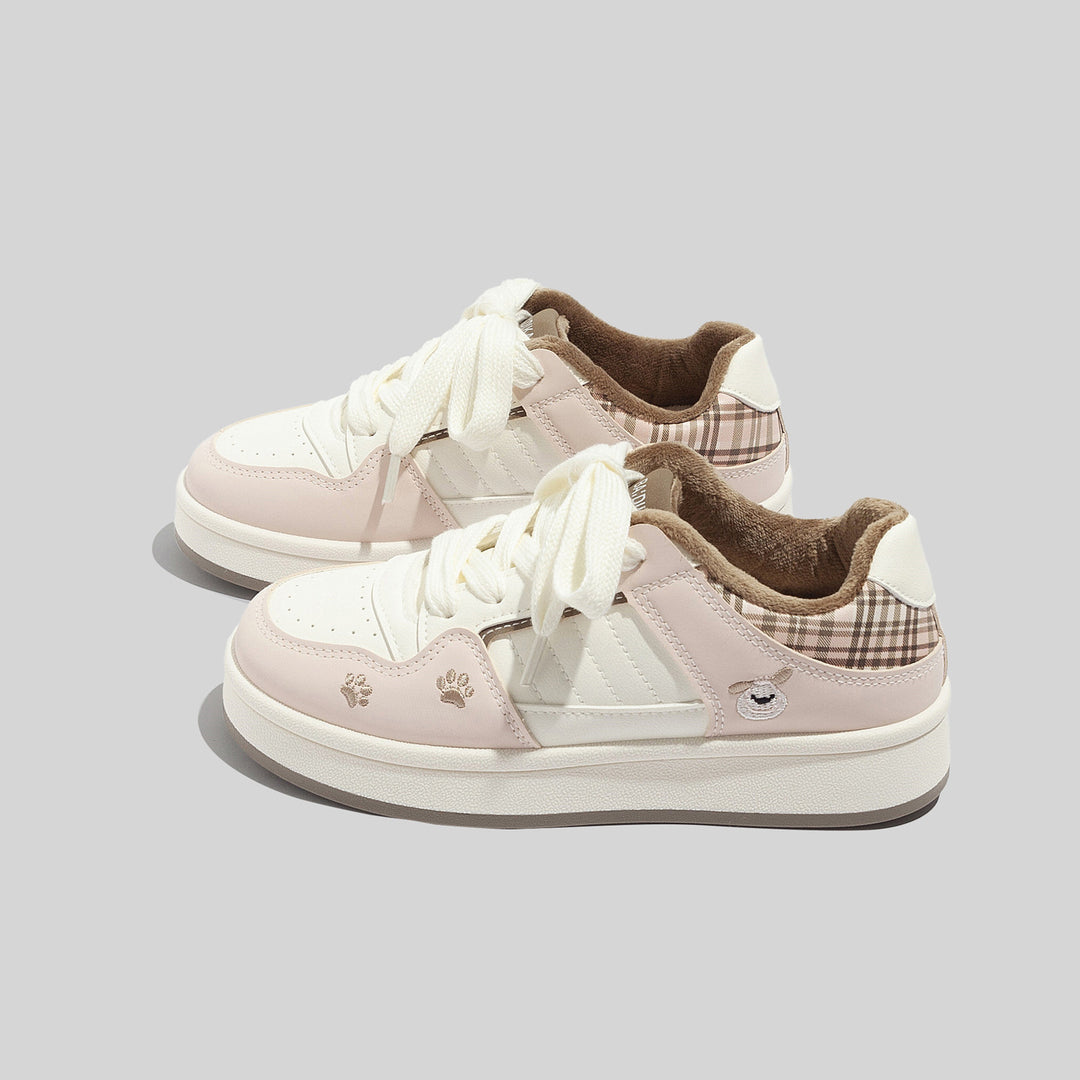 Damen Sportliche Sneakers mit verspieltem Tiermotiv und samtigen Akzenten R&B