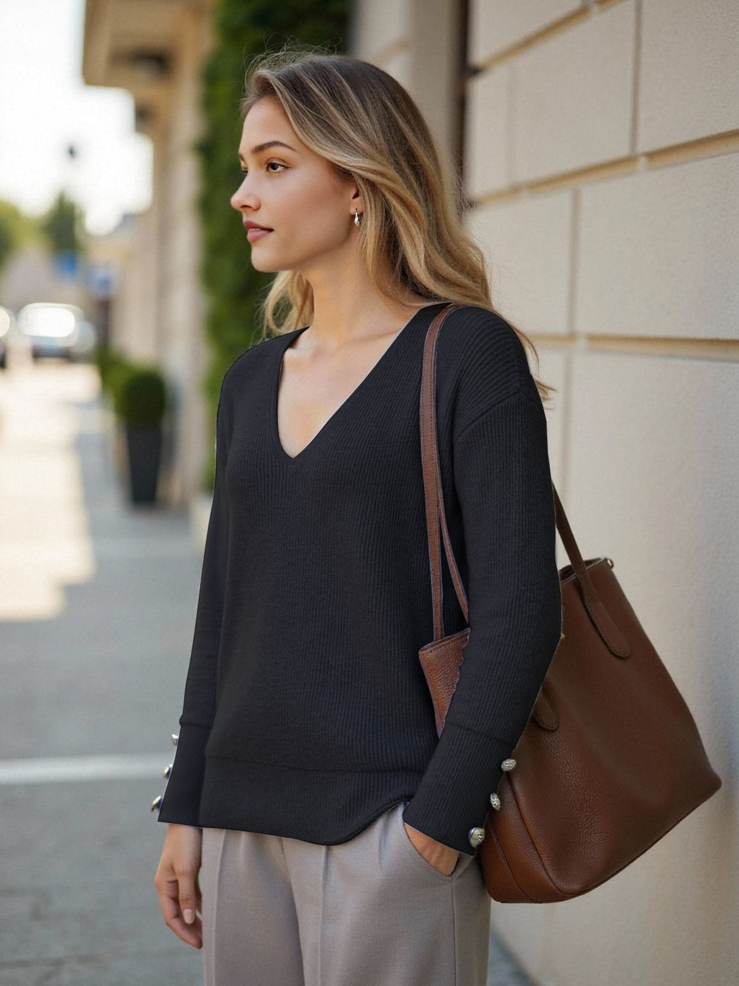 Damen V-Ausschnitt Strickpullover mit dekorativen Knöpfen R&B
