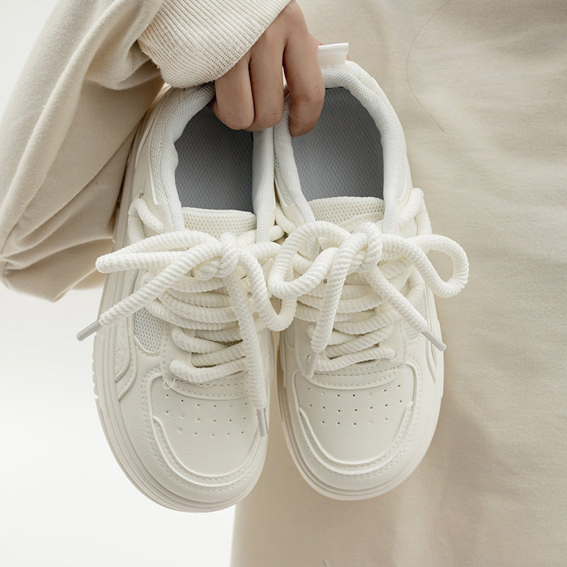 Damen Sportliche Sneakers mit detaillierter Struktur und atmungsaktiver Oberflächenstruktur R&B