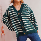 Damen Oversize Strickjacke im modischen Streifenlook mit Holzknopfdetails R&B