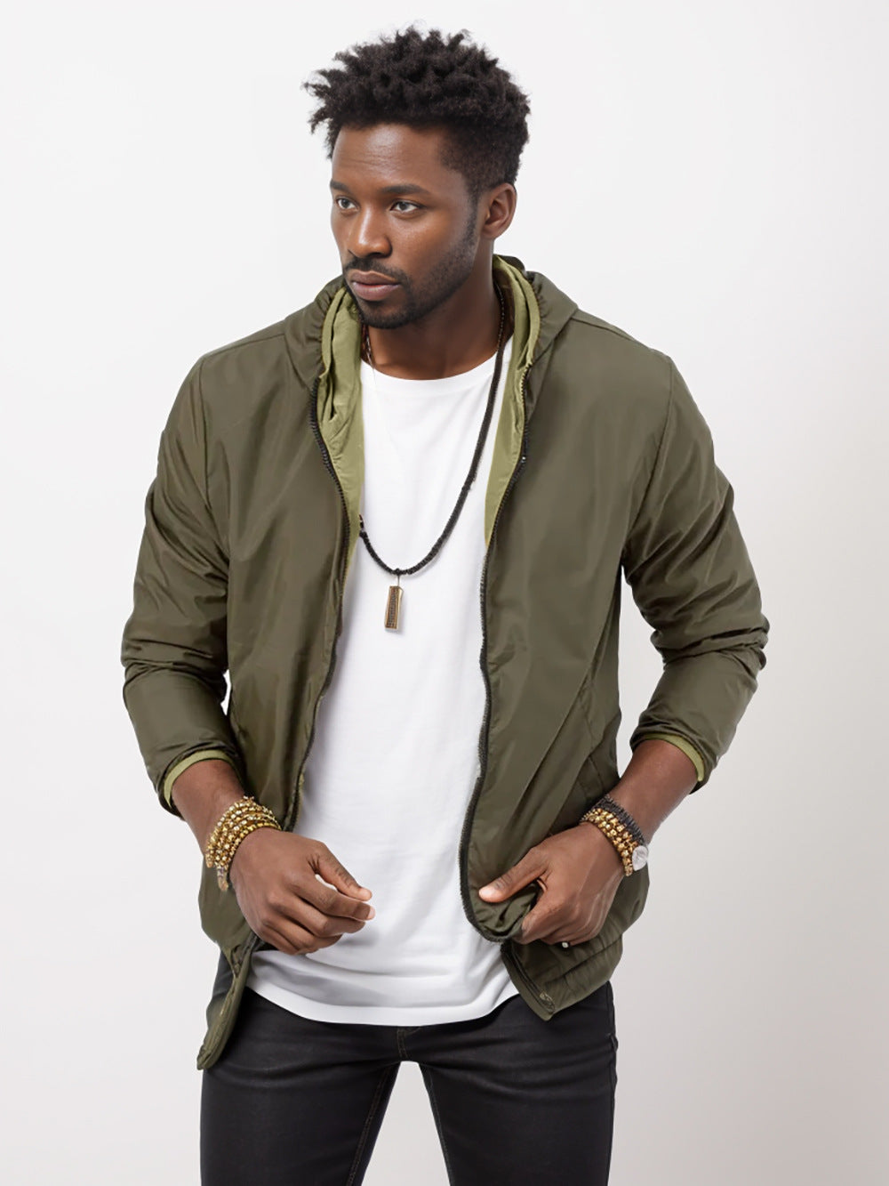 Herren sportliche Übergangsjacke mit funktionalem Kapuzenkragen und elastischen Bündchen R&B