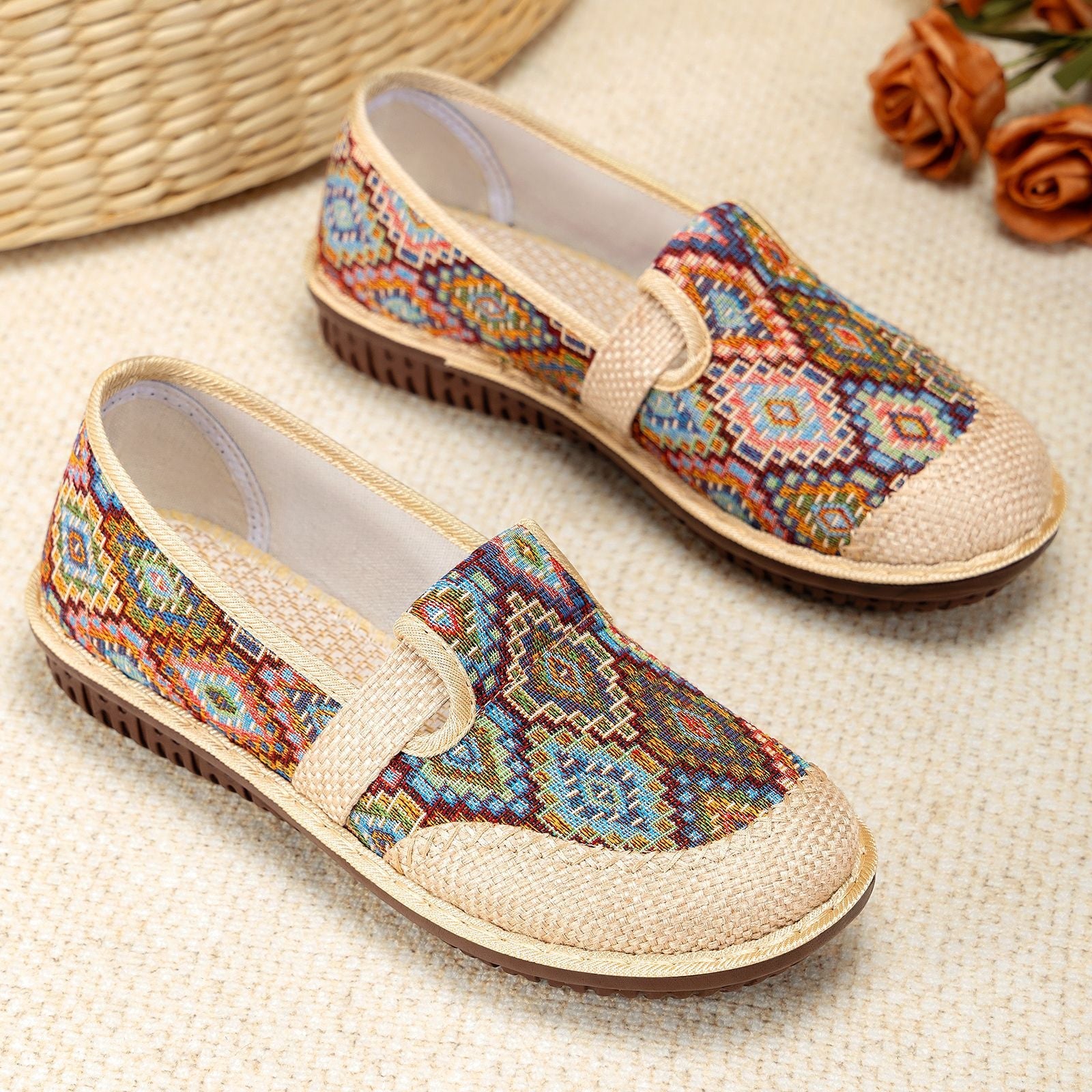 Damen Bequeme Slip-On Clogs mit buntem Jacquard-Muster R&B