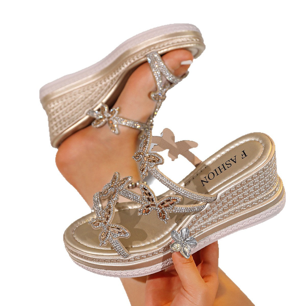 Damen Wedge-Sandalen mit funkelnden Schmetterlingsapplikationen und elegantem Kreppdesign R&B