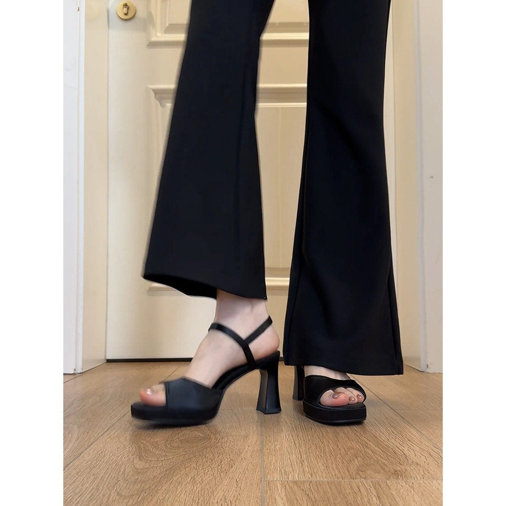 Damen elegante Sandalen mit modischem Absatz R&B