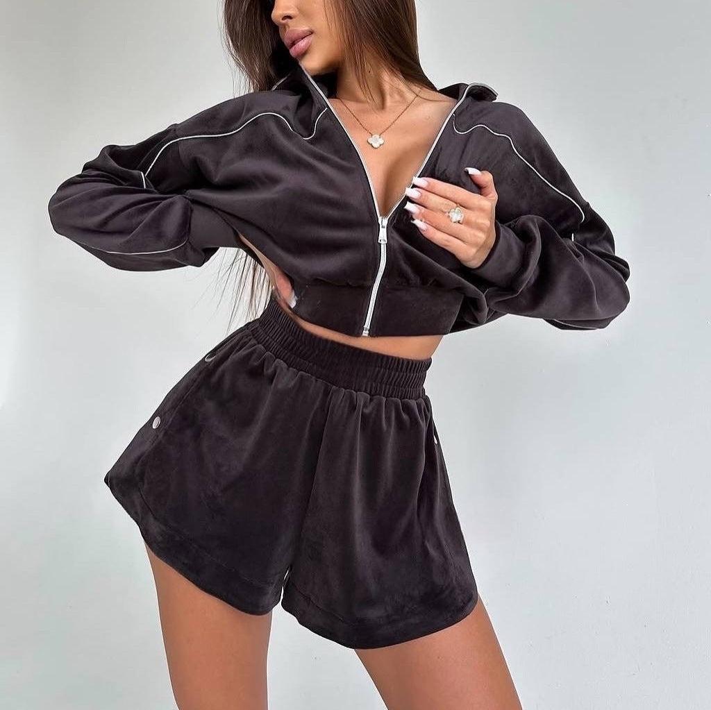 Damen nan kurzes Velours-Lounge-Set mit Cropped Zip-Hoodie und elastischer Highwaist-Shorts R&B