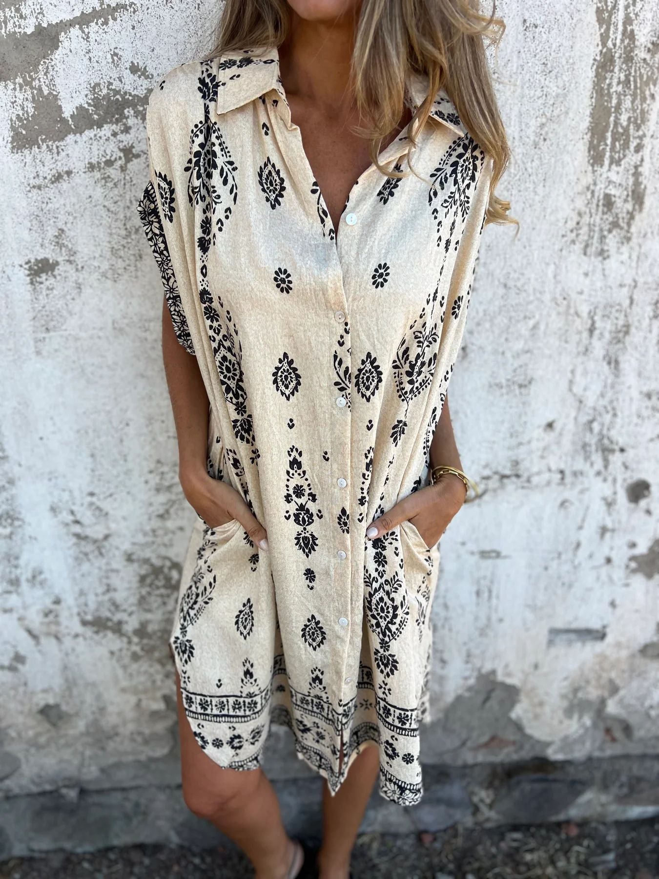 Damen modisches Hemdblusenkleid mit feinem Muster