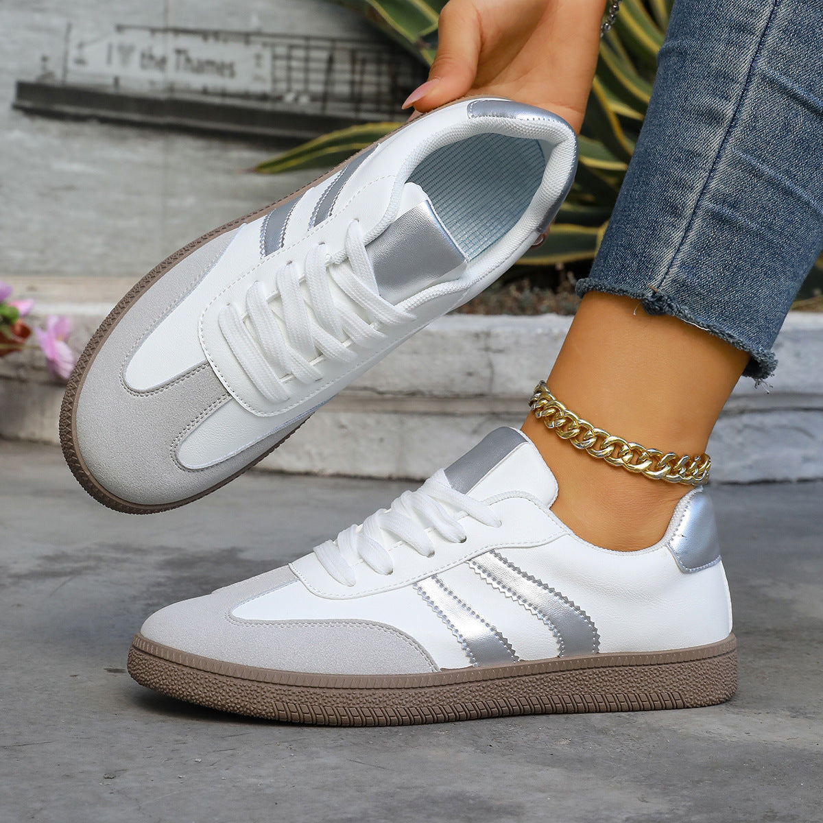 Damen Sportliche Sneakers mit eleganten Metallic-Details R&B