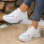 Damen sportive Sneakers mit trendiger Herz-Applikation R&B