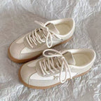 Damen Sportliche Sneaker mit weichem Veloursleder und dämpfendem Sohlenprofil R&B