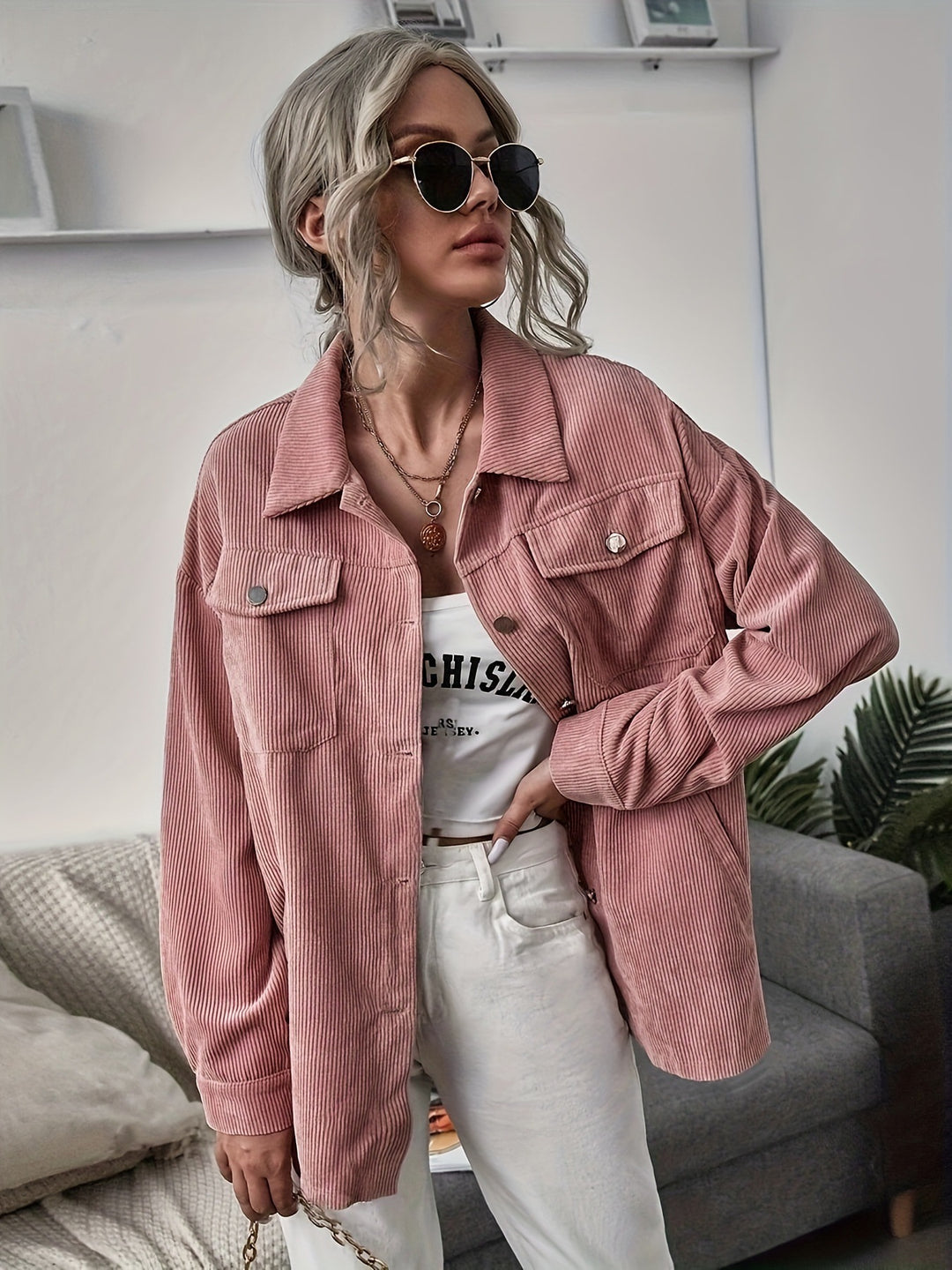 Damen Cordjacke mit modernem Schnitt und praktischen Taschen R&B
