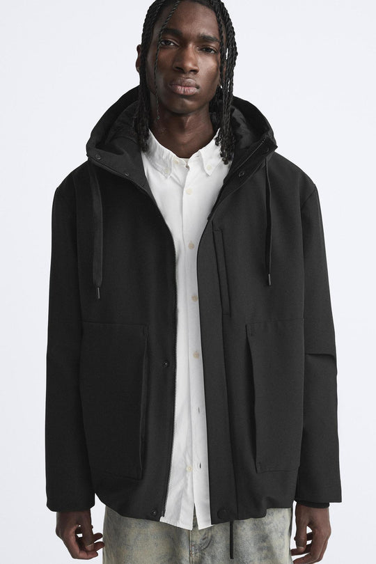 Herren moderne wasserabweisende Jacke mit Kapuze und praktischen Taschen Hedi-Mode