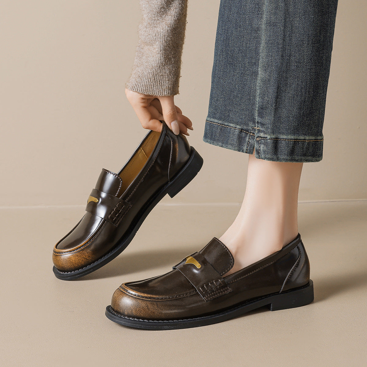 Damen Mokassins mit elegantem Goldakzent