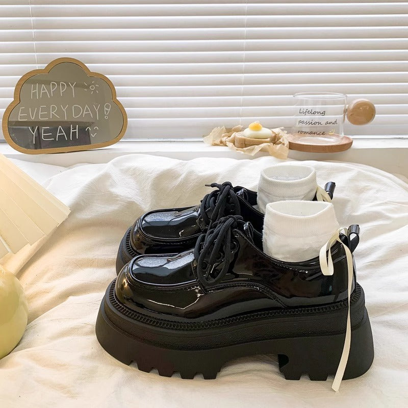 Damen Plateau-Sneaker mit robustem Sohlenprofil und stilvollem Design R&B