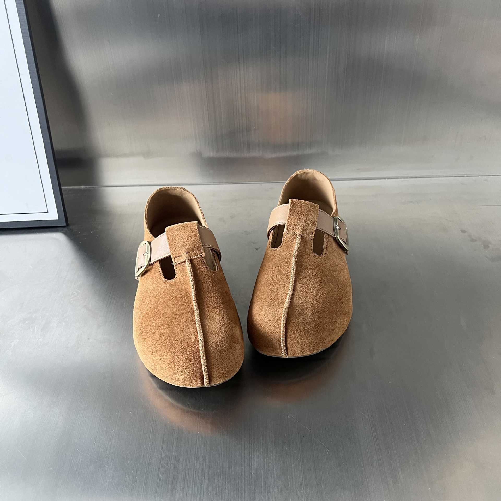 Damen Komfortable Wildleder-Clogs mit verstellbarem Riemen und ergonomischem Fußbett R&B