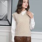 Damen Strickweste mit V-Ausschnitt und aufwendigem Zopfmuster R&B