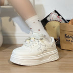 Damen Plateau-Sneaker mit individuell gestaltbaren Schnürsenkeln R&B