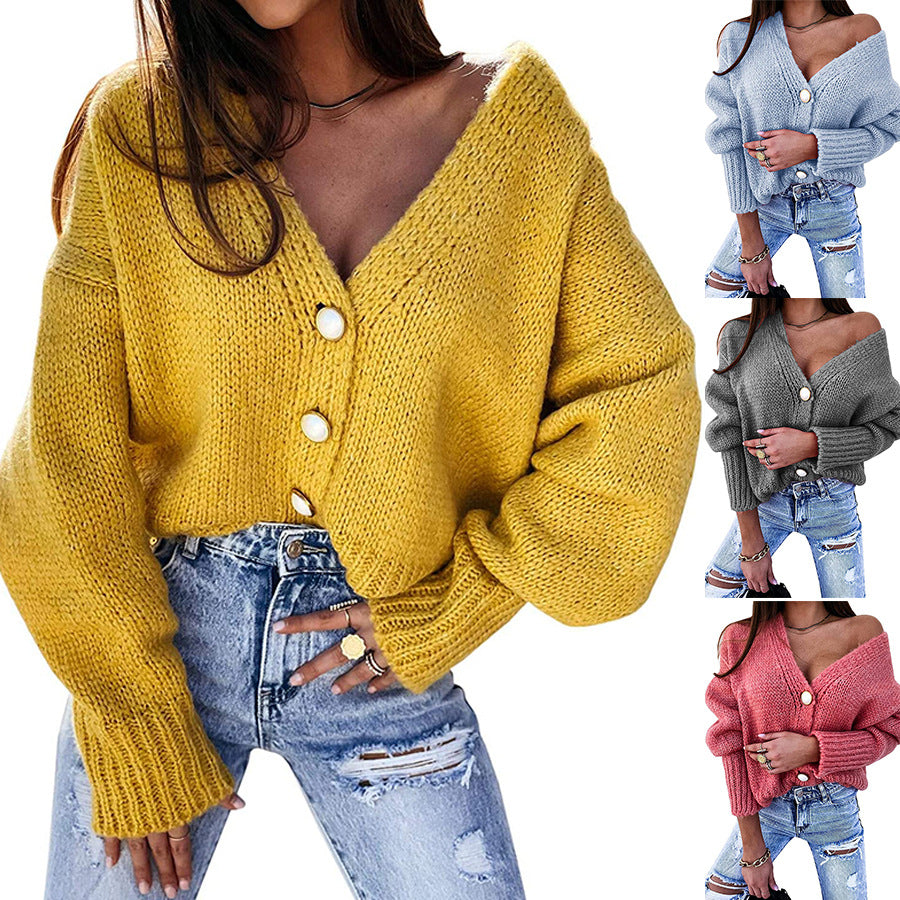 Damen Kuscheliger Cardigan mit tiefem V-Ausschnitt und dekorativen Knöpfen R&B