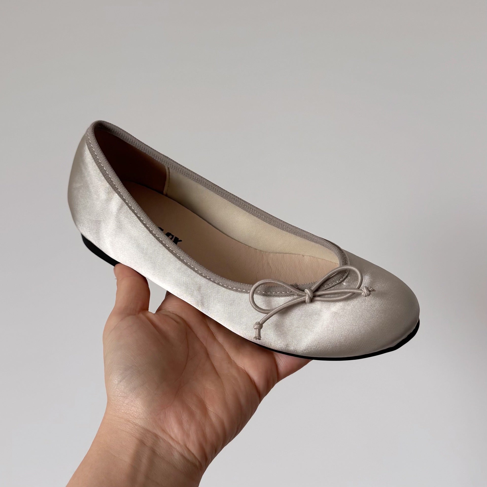 Damen Ballerinas mit elegantem Schleifenakzent und luxuriösem Satinfinish R&B