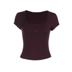 Damen figurbetontes Kurzarmshirt mit tiefem Rundhalsausschnitt und modischer Knopfleiste EB