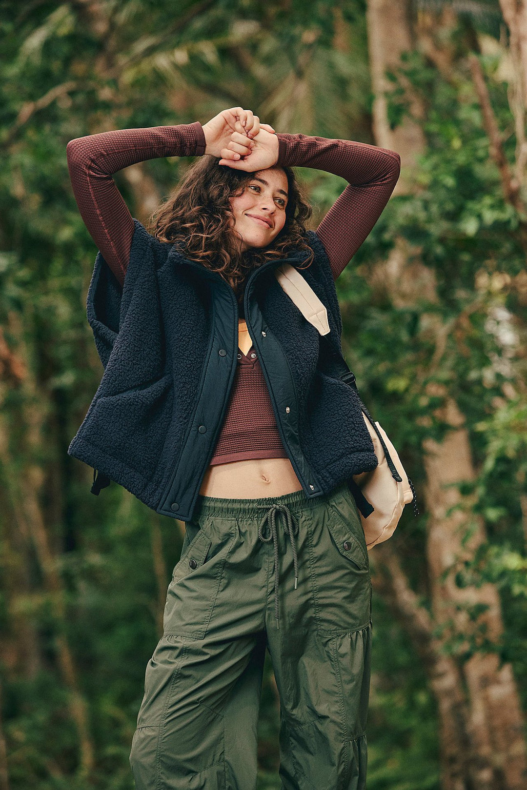 Damen Kapuzenjacke aus kuscheligen Fleece mit regulierbarem Saum R&B