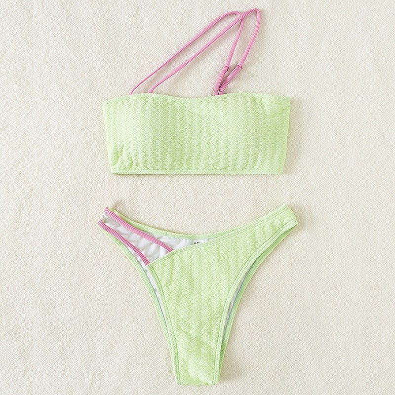 Damen Bandeau-Bikini mit innovativem Schnitt