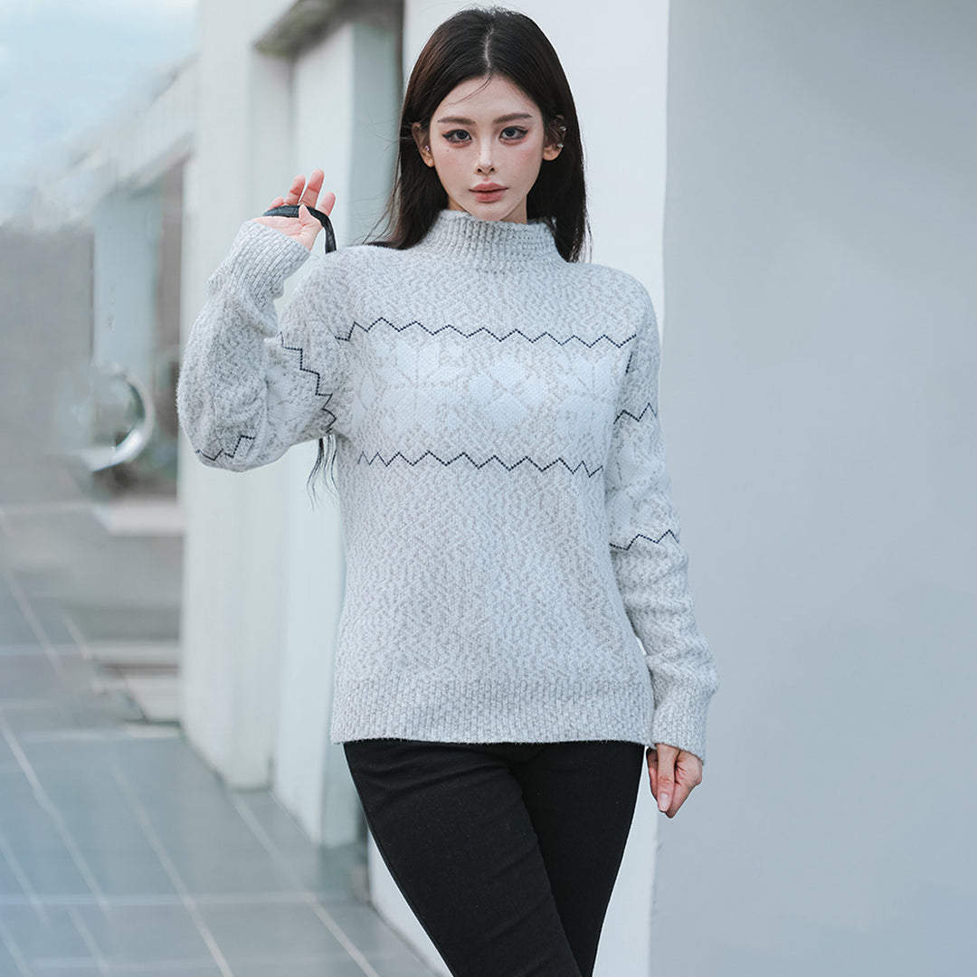 Damen kuscheliger Pullover mit hochgelegtem Kragen und winterlichem Motiv R&B