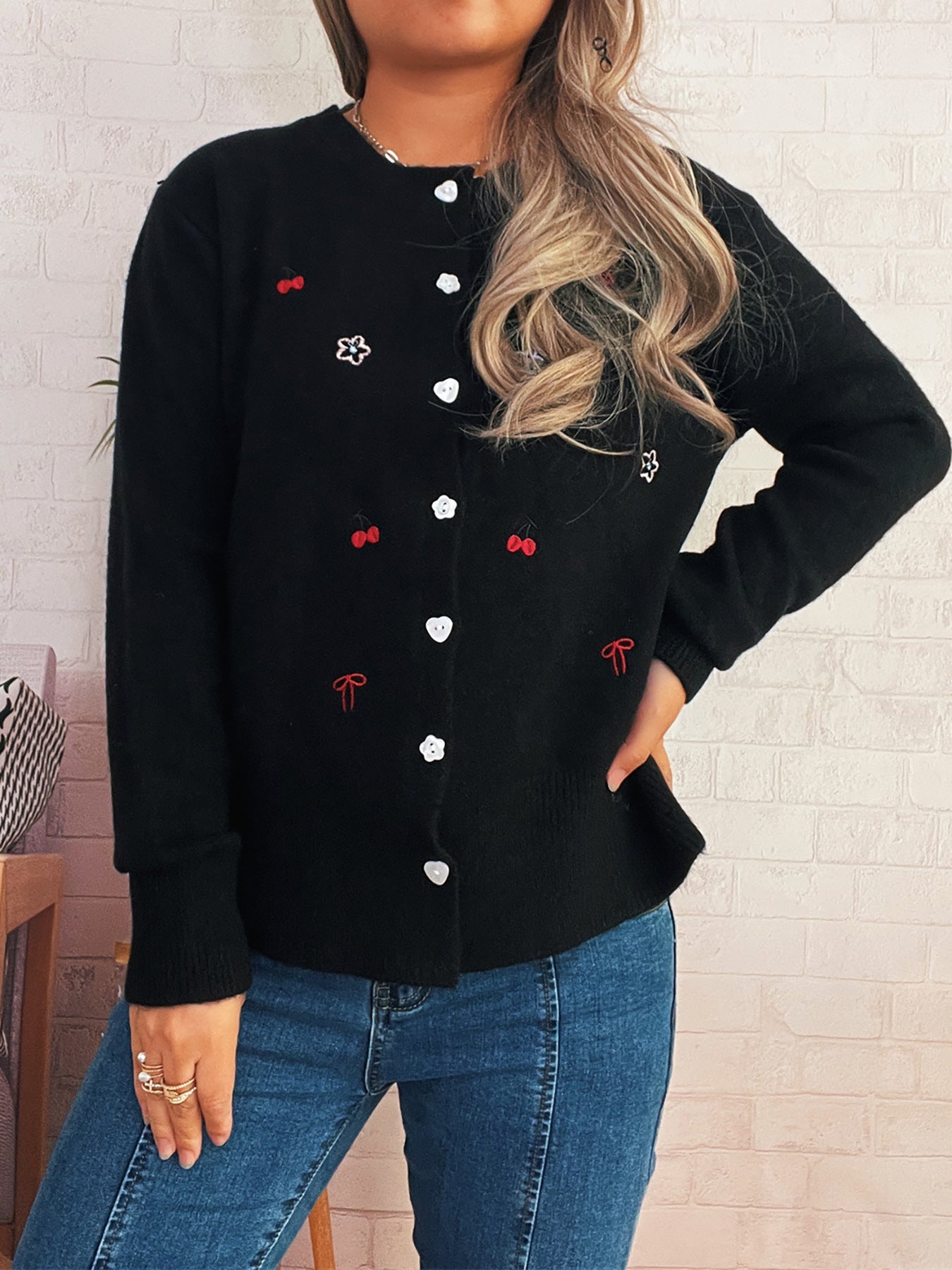 Damen Strickjacke mit liR&Bevollem Blumen- und Kirschdesign R&B