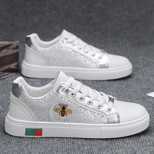 Damen Sneaker mit hochwertigem, verziertem Obermaterial und seitlichem Bienenmotiv R&B