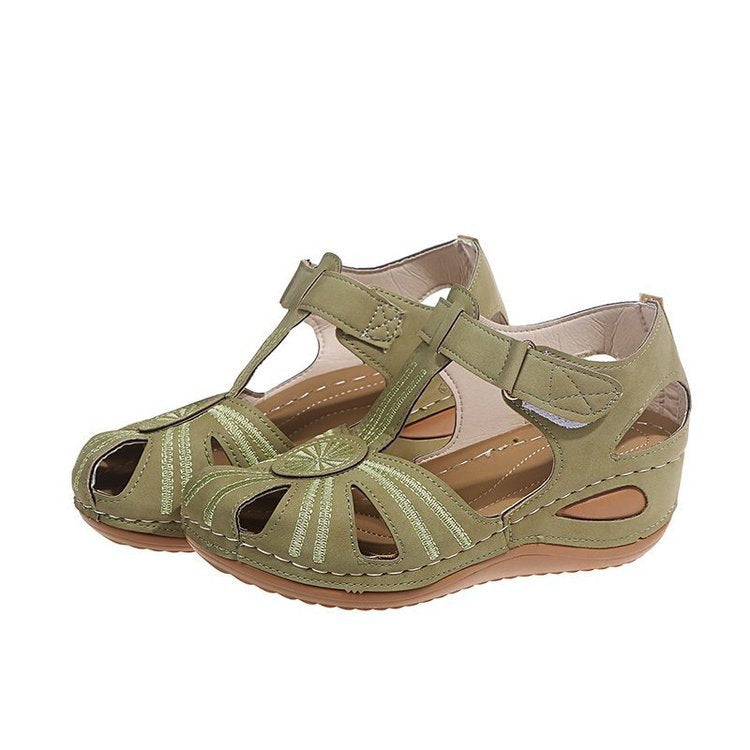 Damen Komfortable Sandaletten mit luftigen Cut-Outs und verstellbarem Riemen R&B