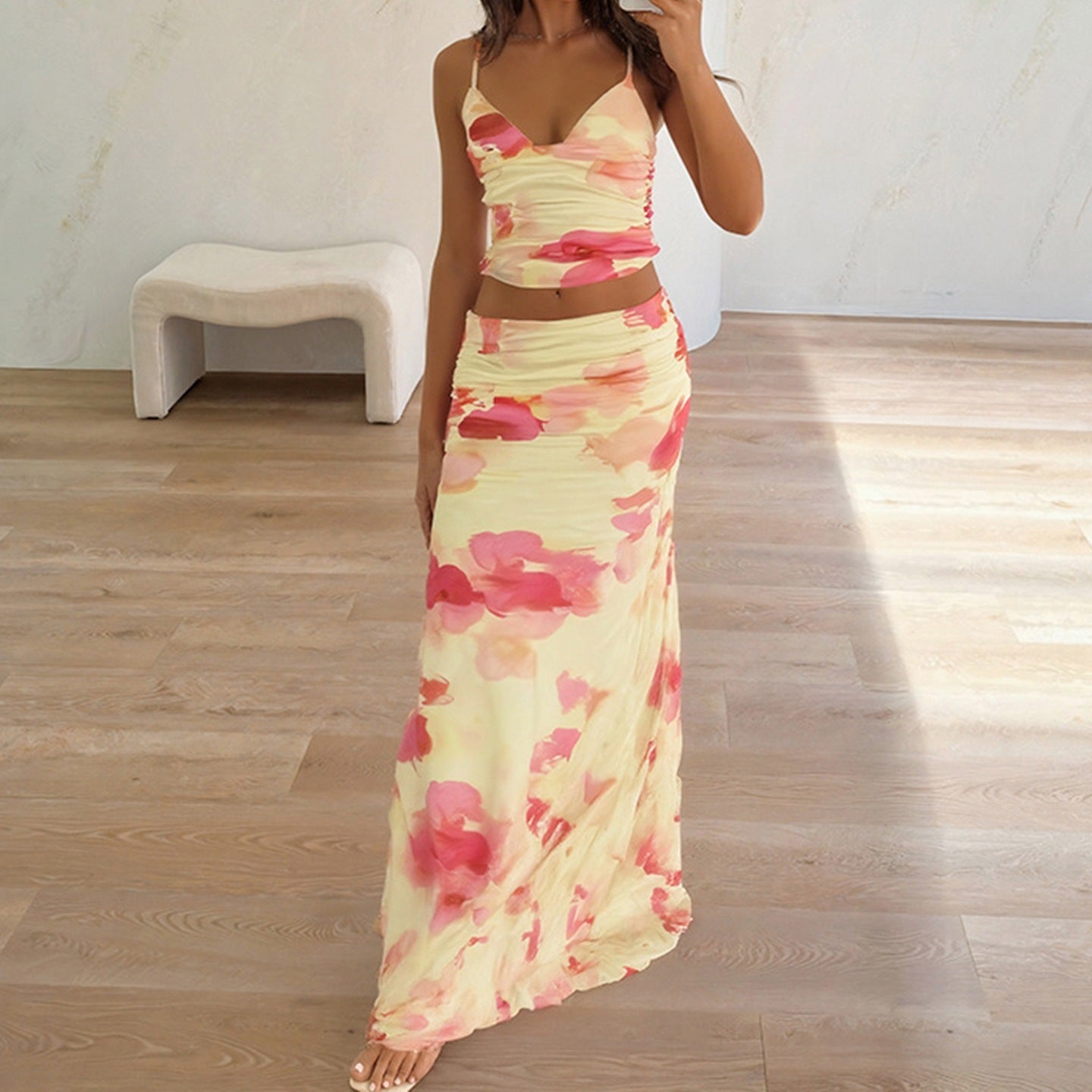 Damen Elegantes Blumenkleid mit schmaler Silhouette und Spaghetti-Trägern R&B