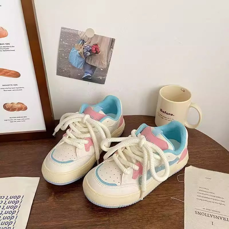 Damen Sportliche Sneaker mit modischen Akzenten und dicker Sohle R&B