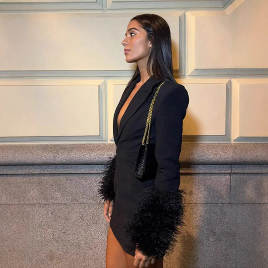 Damen Sexy Minikleid mit tiefem V-Ausschnitt und glamourösen Federärmeln R&B