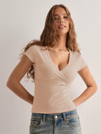 Damen Wickel-Oberteil mit elegantem V-Ausschnitt und figurformendem Schnitt R&B