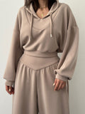 Damen nan luxuriöses Freizeitset Kapuzenpullover mit V-Ausschnittdetail und Culotte mit hoher Taille R&B