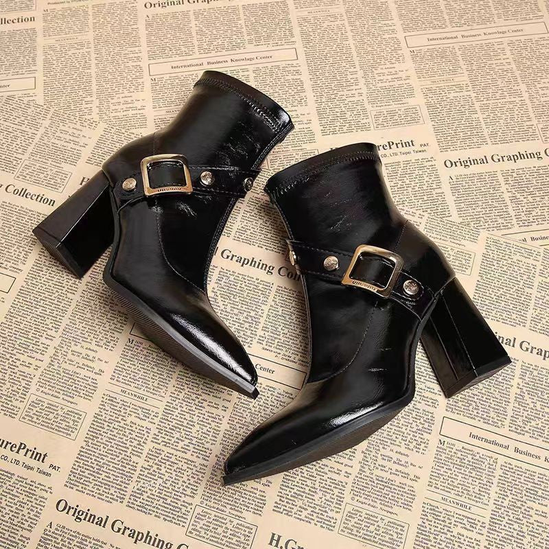 Damen Stiefeletten mit elegantem Blockabsatz und modischer Schnallenverzierung EB